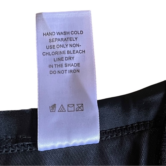 Ellos Bikini Swim Top Sz 14 Black White Boho Underwire Lined Full Coverage - Picture 8 of 8